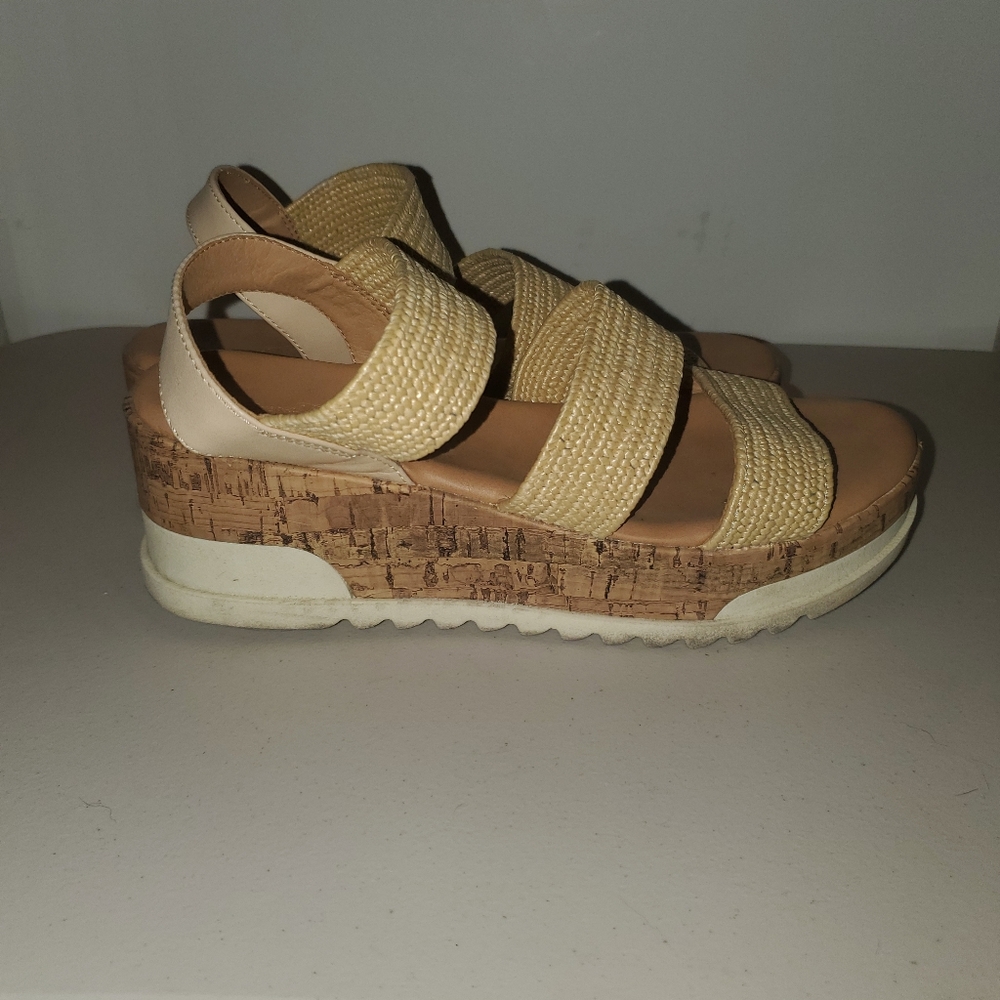 Universal Thread Tan Platform Double Strap Sandal… - image 4